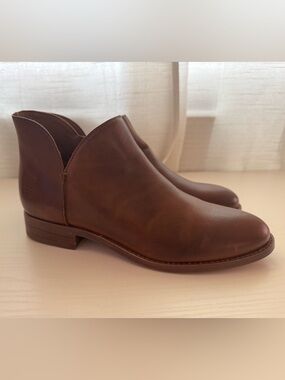 Frye genuine leather ankle booties 🤎